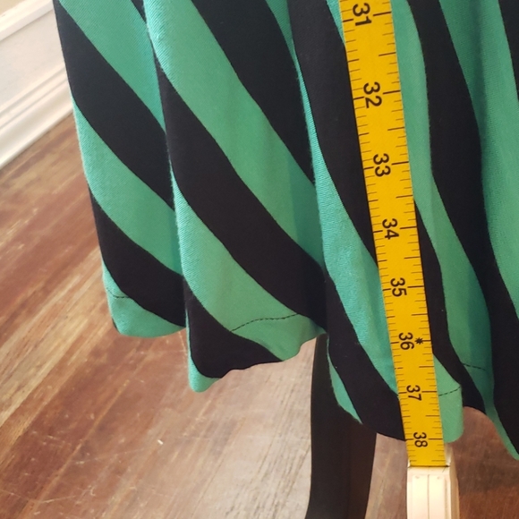 Dress - Picture 5 of 6